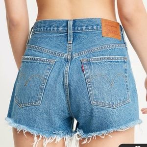 501 rib cage Levi shorts